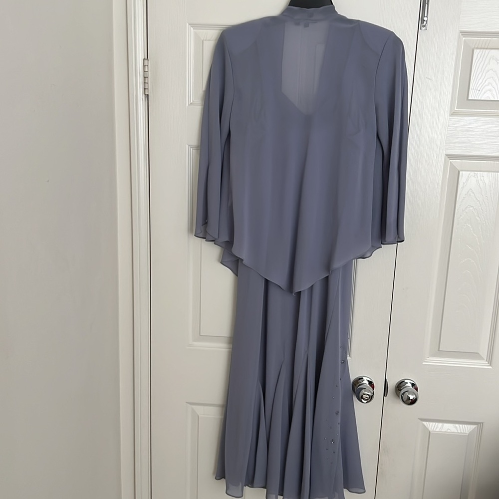 R&M RICHARD’S ELEGANT LONG DRESS WITH JACKET•COLOR IS PERIWINKLE/LAVENDER - Picture 8 of 16